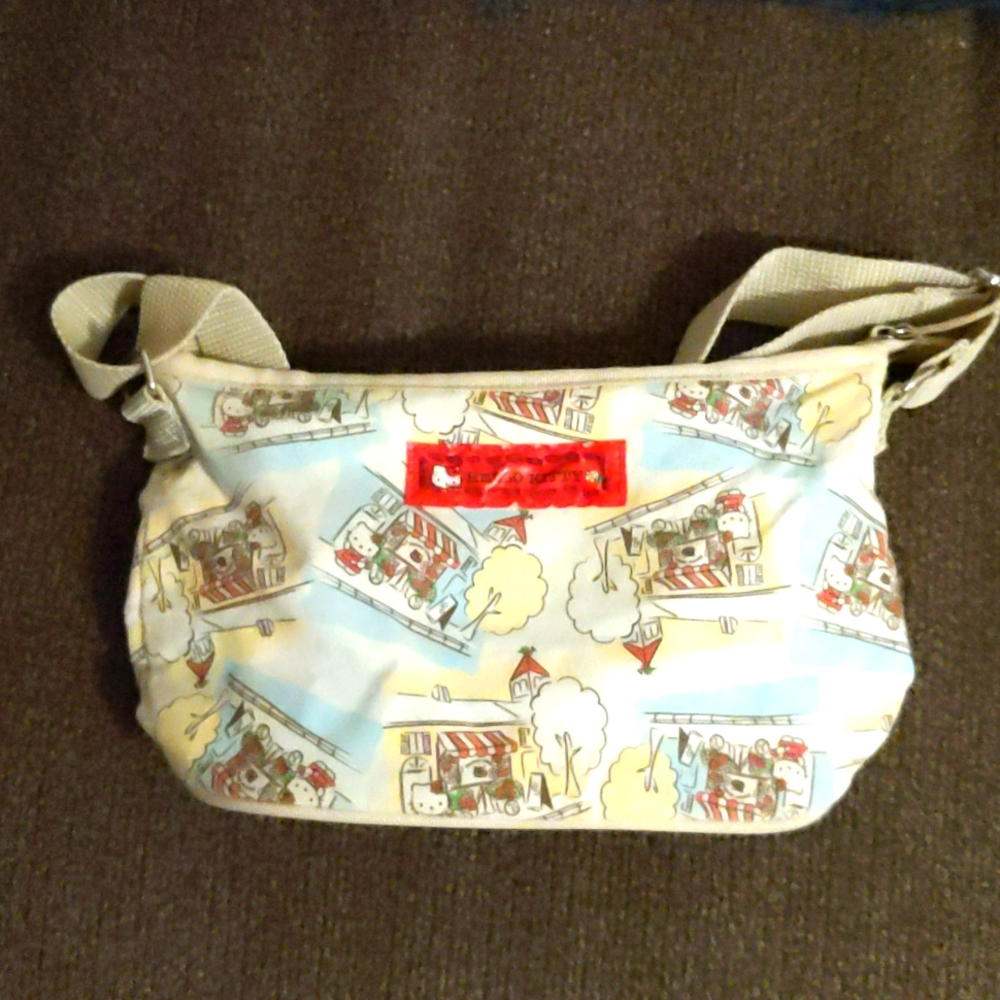 Hello Kitty purse